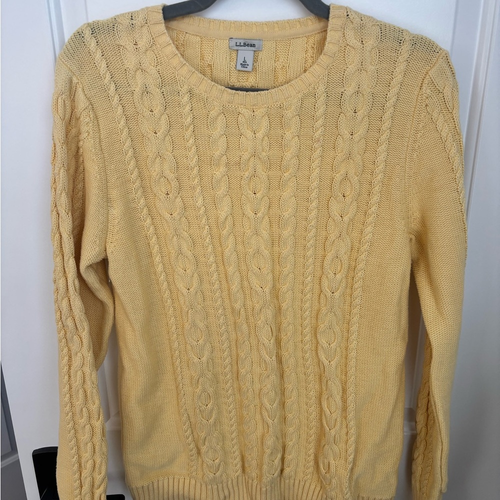 Vintage butter yellow L.L. Bean Women's  Cable Knit Sweater